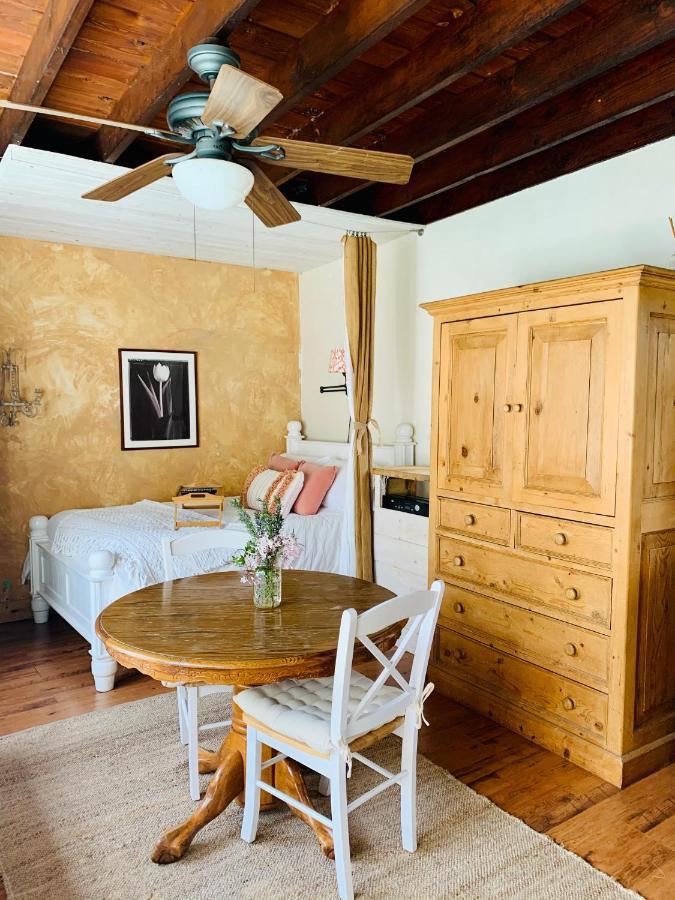 Under The Tuscan Sun Cottage In West Los Angeles Exterior photo